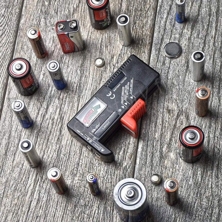 Testeur de piles universel