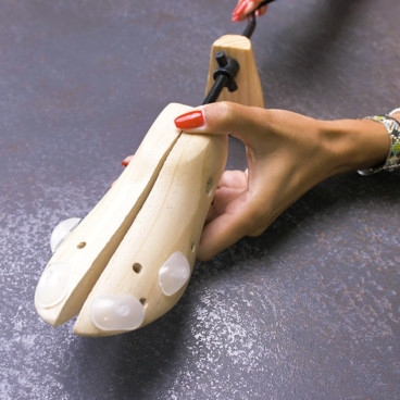 Élargisseur de Chaussures Universel et Ajustable en Bois (35-41)