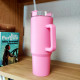 Mug Thermique 1100ml avec Paille et Poignée – Étanche et Lavable