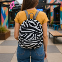 Sac à Dos Peluche Zèbre 42x32cm Noir et Blanc Pour Enfant ou Adulte Original Doux et Léger