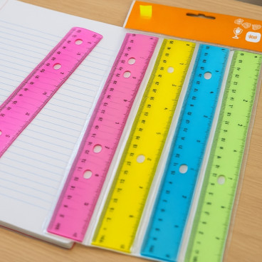 Pack de 4 Règles Plates en Plastique 30 cm Multicolores Idéal pour École et Bureau