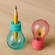Pack de 2 Taille Crayon Forme Ampoule 7 cm Couleur Aléatoire Fourniture Scolaire Originale
