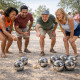 Jeu de Pétanque en Métal – 8 Boules avec Housse de Transport, Cochonnet et Cordon de Mesure – Loisirs Extérieur
