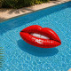 FLOATLIPS - Bouée Géante Lèvres 1,96 m x 1,00 m XXL Gonflable Piscine et Plage – Matelas Flottant Fun pour Été et Vacances