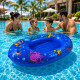 Bateau Gonflable Bleu 107 cm à Motifs pour Piscine et Plage – Jouet Flottant Enfant pour Jeux d’Eau et Loisirs d’Été