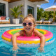 Bouée Ronde Arc en Ciel 80 cm Gonflable pour Piscine et Plage – Matelas Flottant Fun pour Été, Vacances et Jeux d’Eau